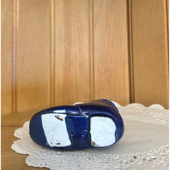 Antique Blue Porcelain Baby Shoe Figurine Cherub Flower Accents - Picture 5 of 7